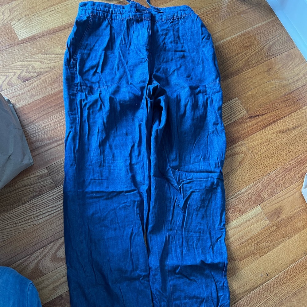 Tahari pants